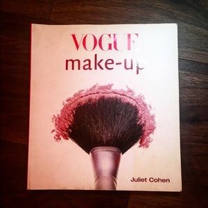 Vogue Make Up Book